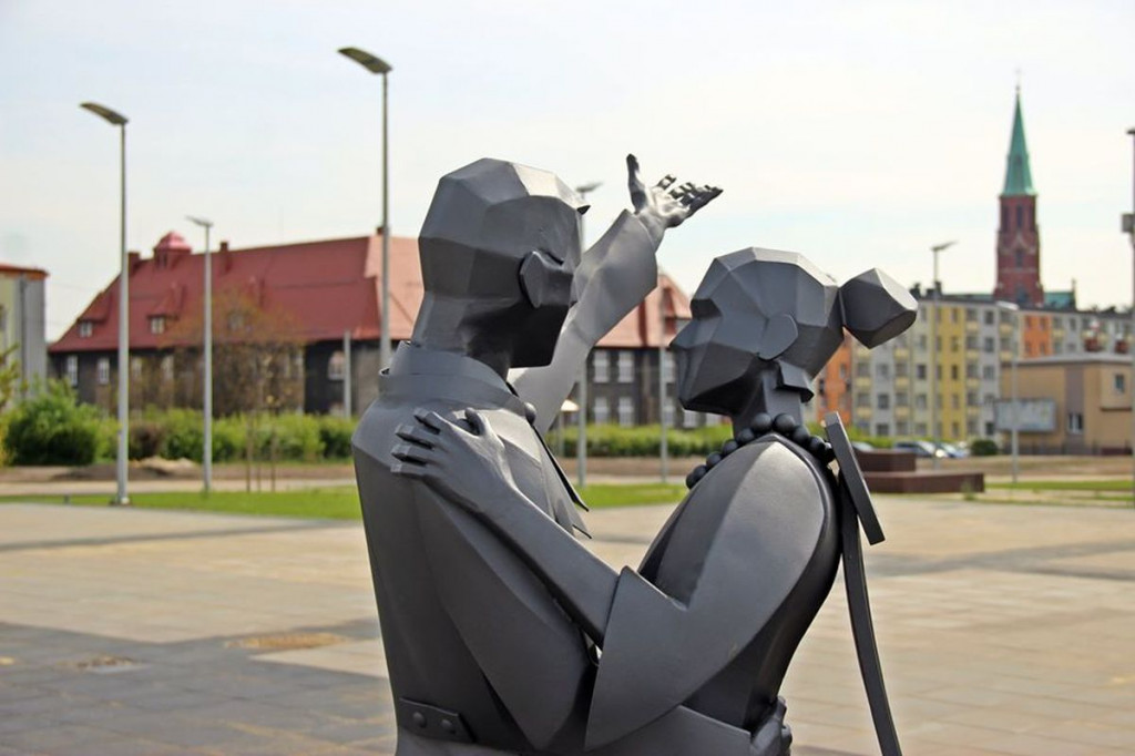 Tańcząca para na rynku w Radzionkowie