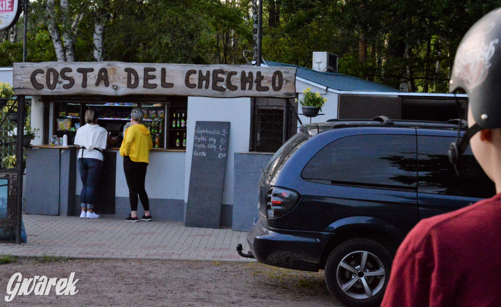 Chechło wieczorową porą. Dobre miejsce na spacer