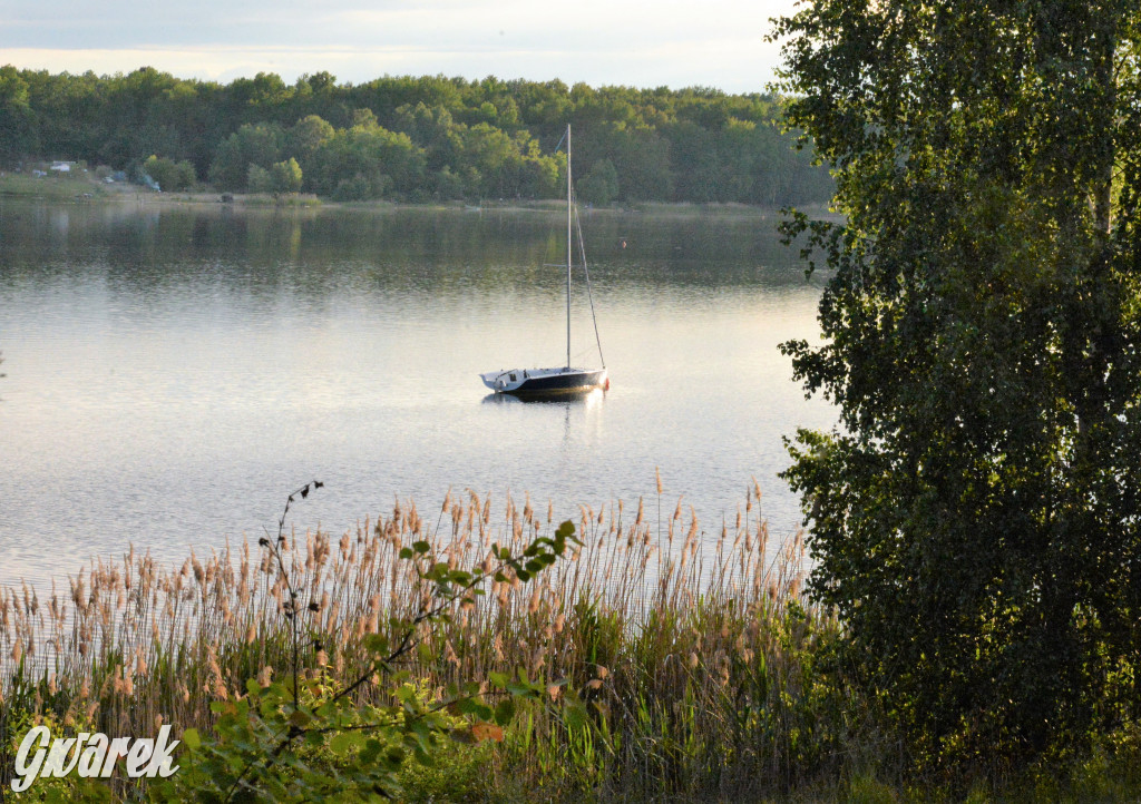 Chechło wieczorową porą. Dobre miejsce na spacer