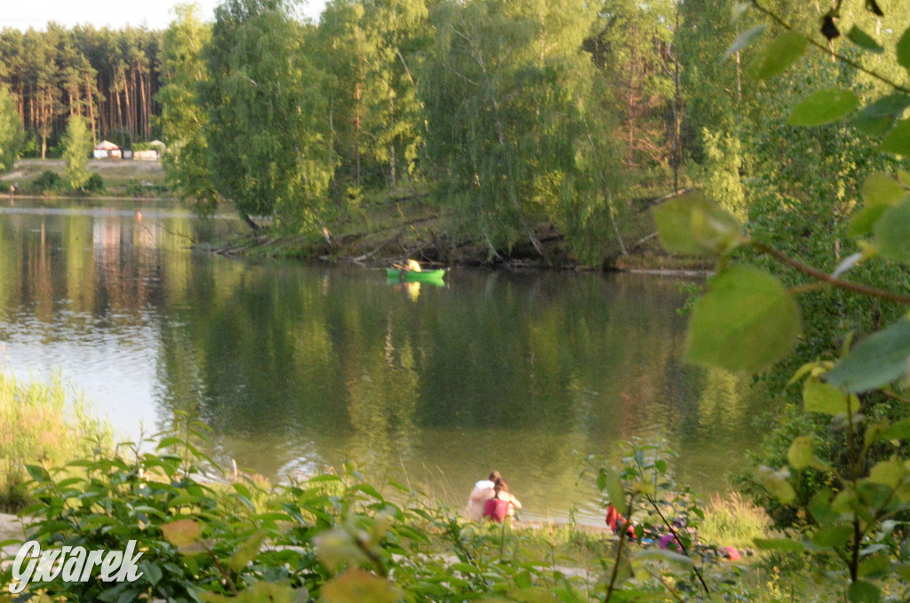 Chechło wieczorową porą. Dobre miejsce na spacer