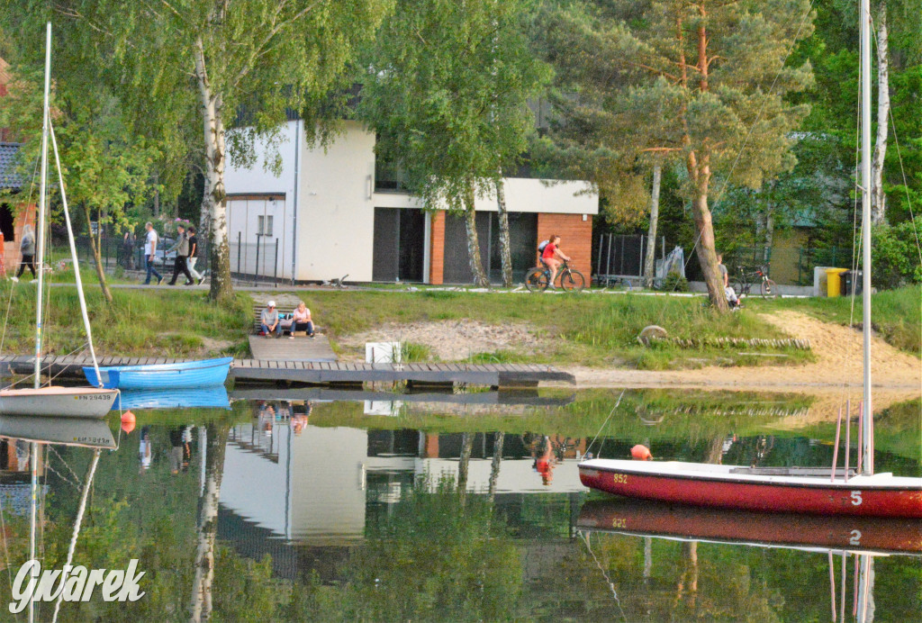 Chechło wieczorową porą. Dobre miejsce na spacer