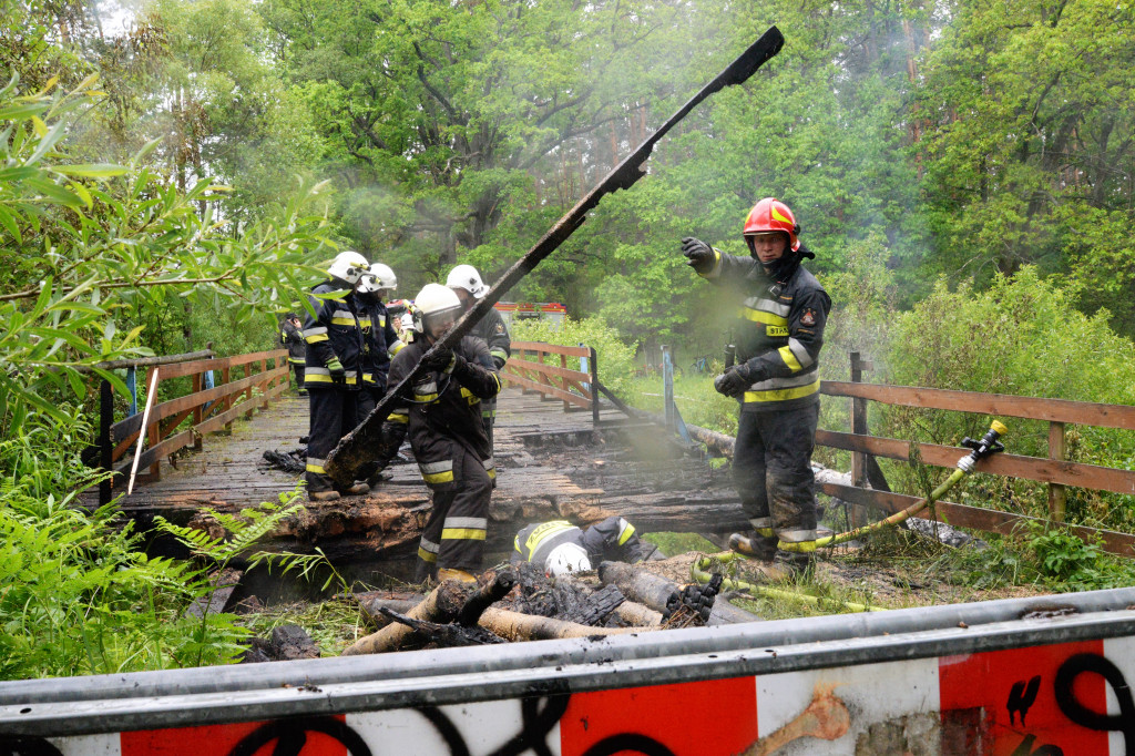 Spłonął most nad Małą Panwią