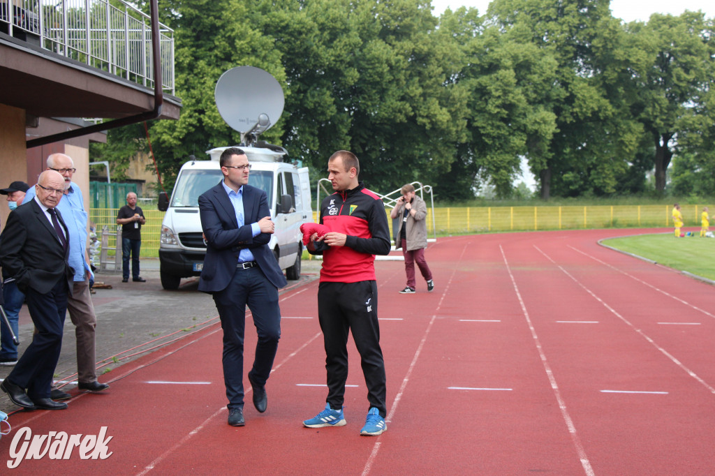 Premier Morawiecki na stadionie TS Gwarek
