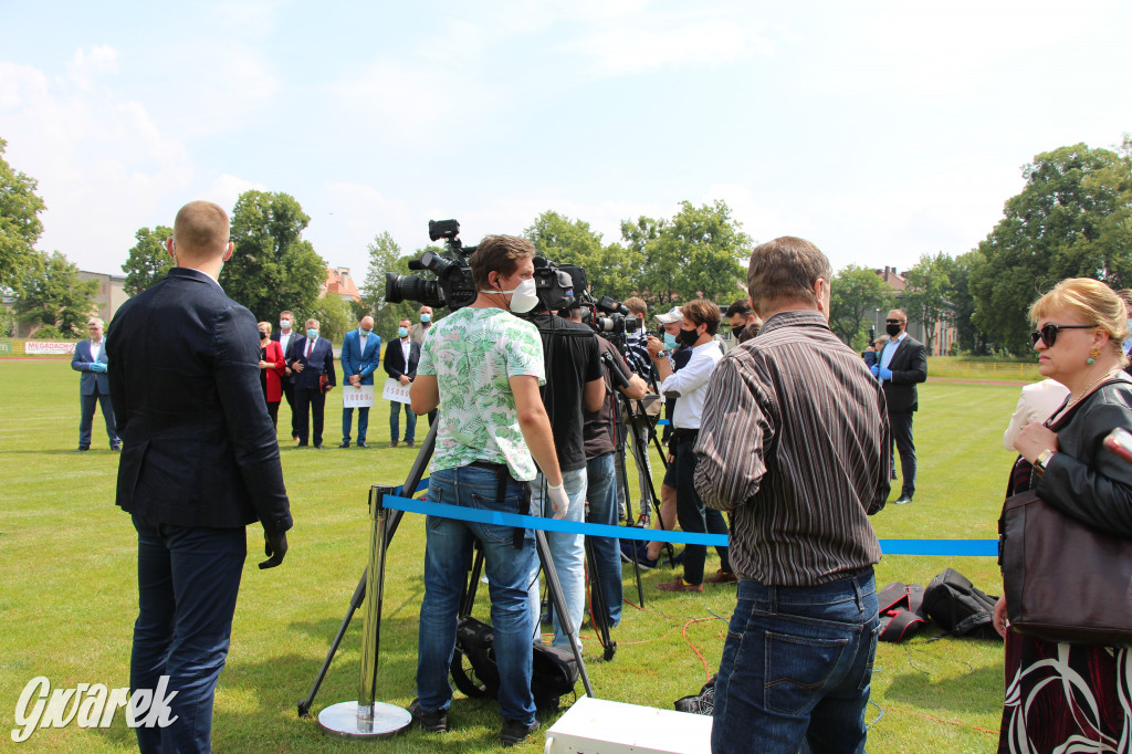 Premier Morawiecki na stadionie TS Gwarek