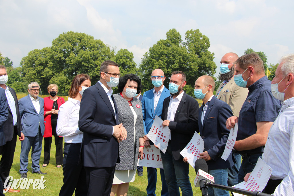 Premier Morawiecki na stadionie TS Gwarek