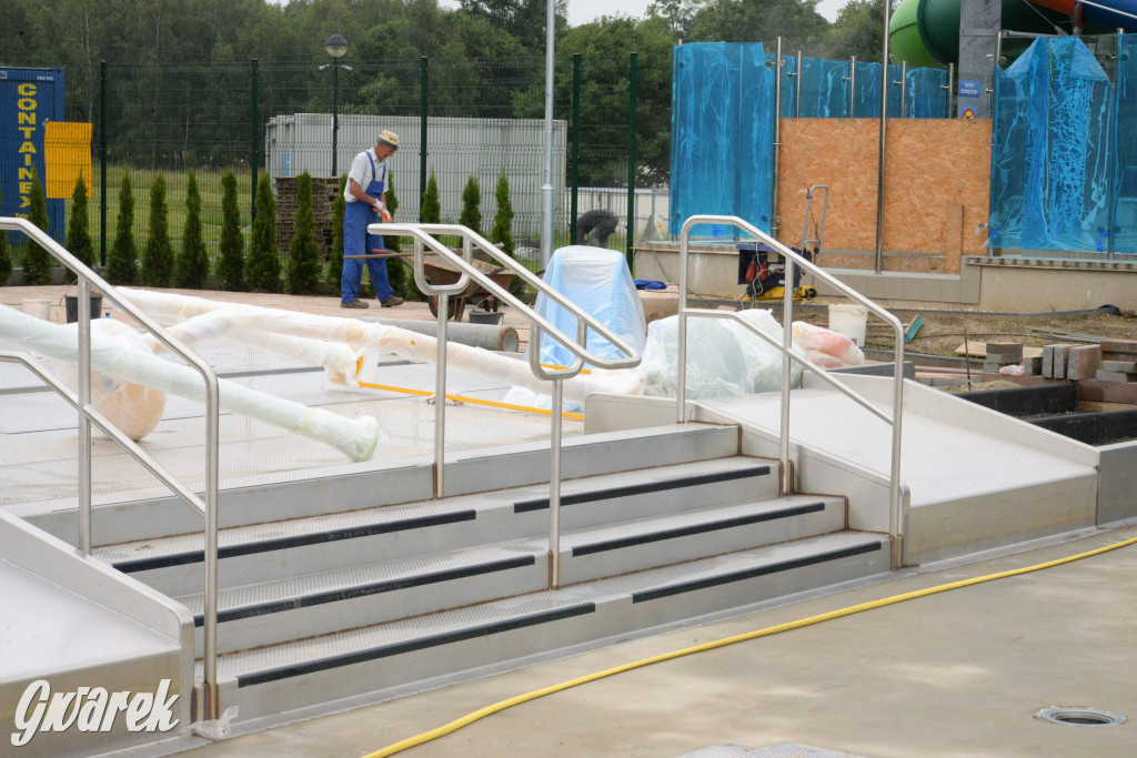 Tarnowskie Góry. Wodny plac zabaw na finiszu