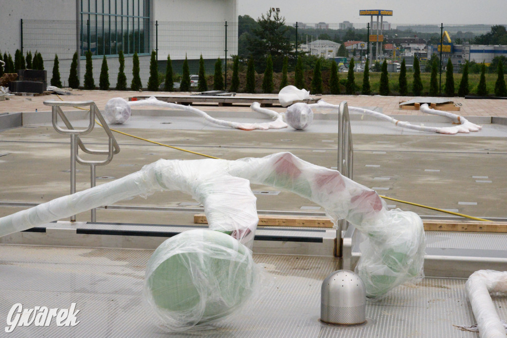 Tarnowskie Góry. Wodny plac zabaw na finiszu