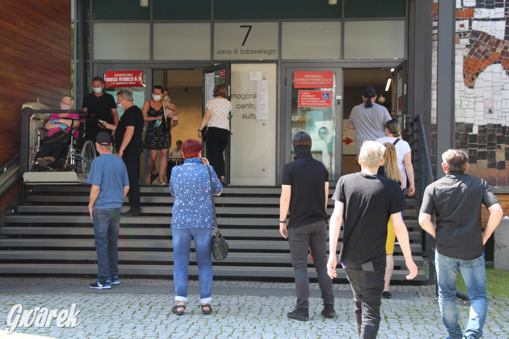 Wybory prezydenckie. W Tarnowskich Górach kolejki do urn