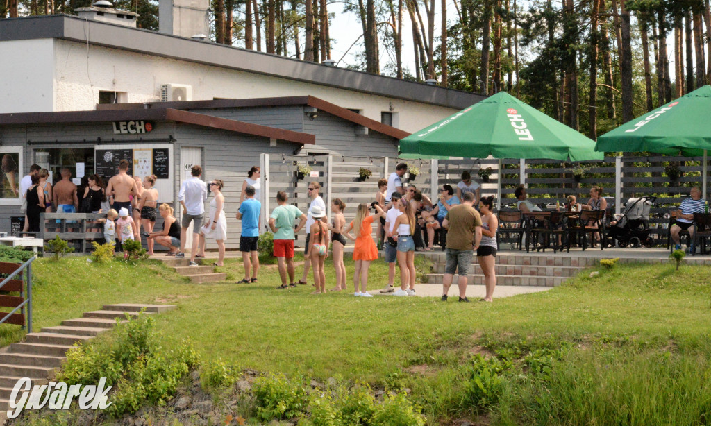 Tłumy nad wodą. Chechło i Zieloną okupują letnicy