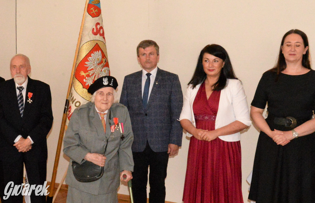 Prezydent odznaczył dwójkę tarnogórzan