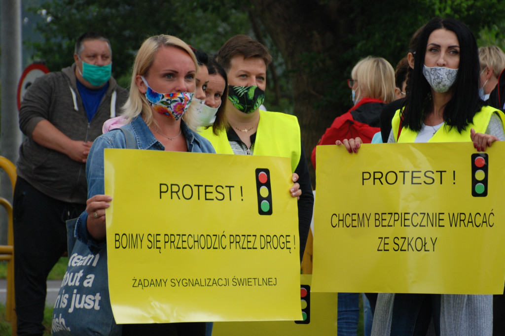 Protest mieszkańców na Tarnogórskiej w Świerklańcu