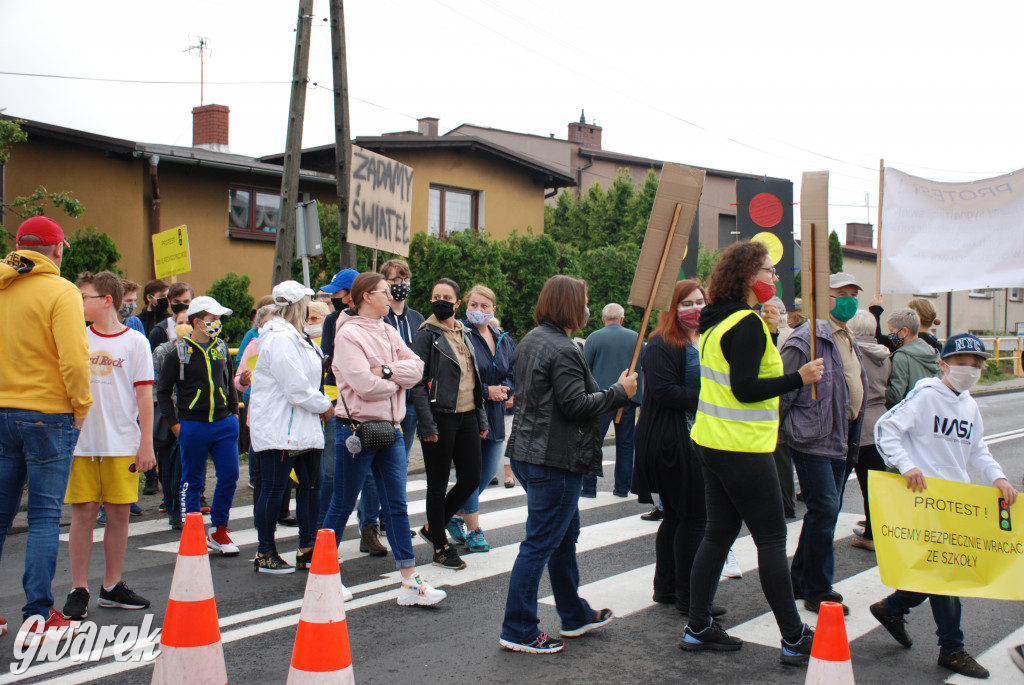 Protest mieszkańców na Tarnogórskiej w Świerklańcu