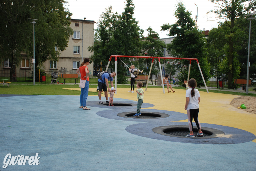 Basen otwarty, wodny i piracki plac zabaw czekają