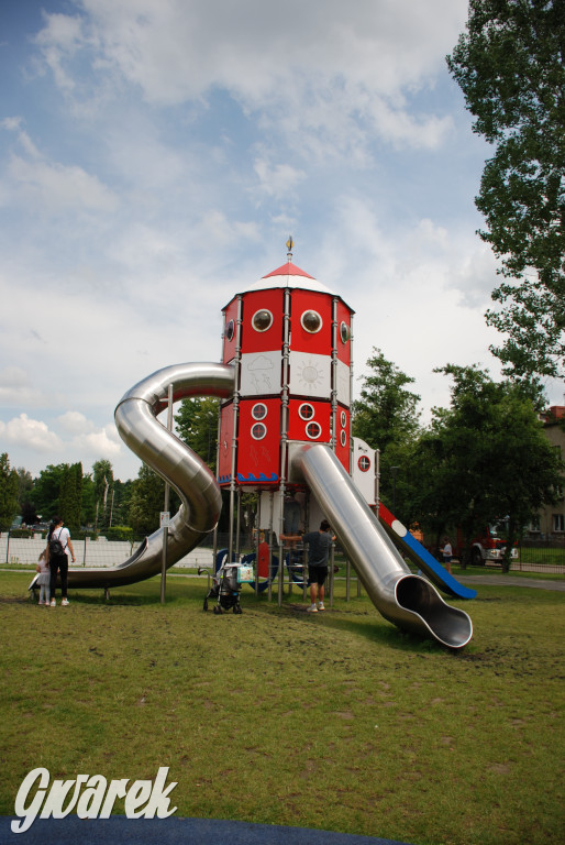 Basen otwarty, wodny i piracki plac zabaw czekają