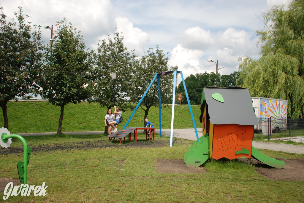 Basen otwarty, wodny i piracki plac zabaw czekają