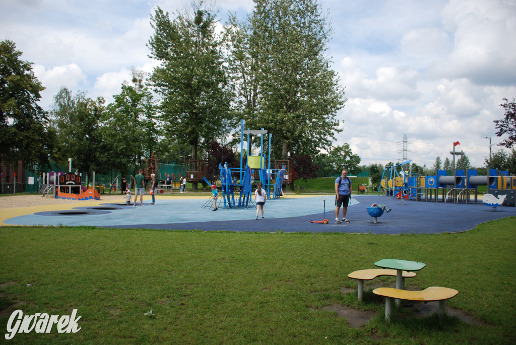 Basen otwarty, wodny i piracki plac zabaw czekają