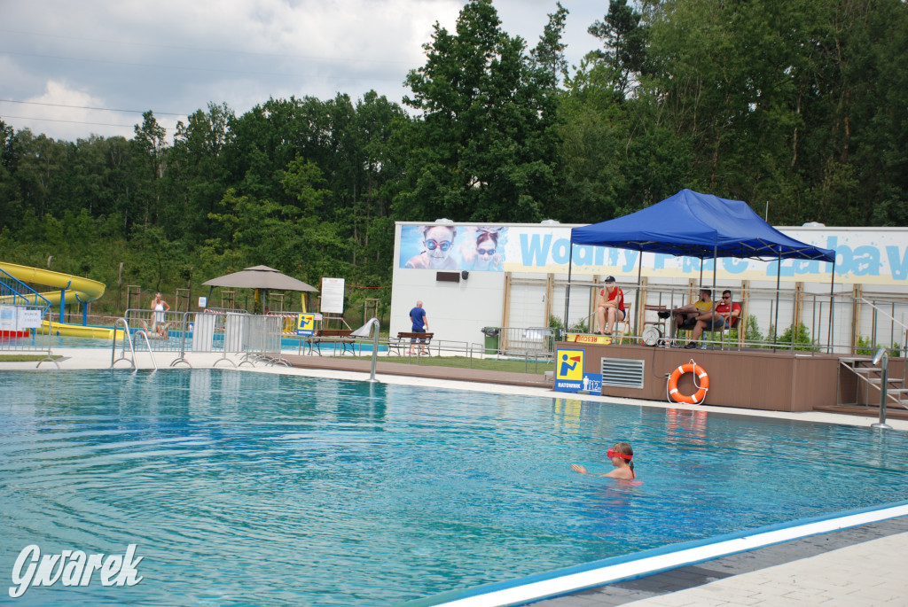 Basen otwarty, wodny i piracki plac zabaw czekają