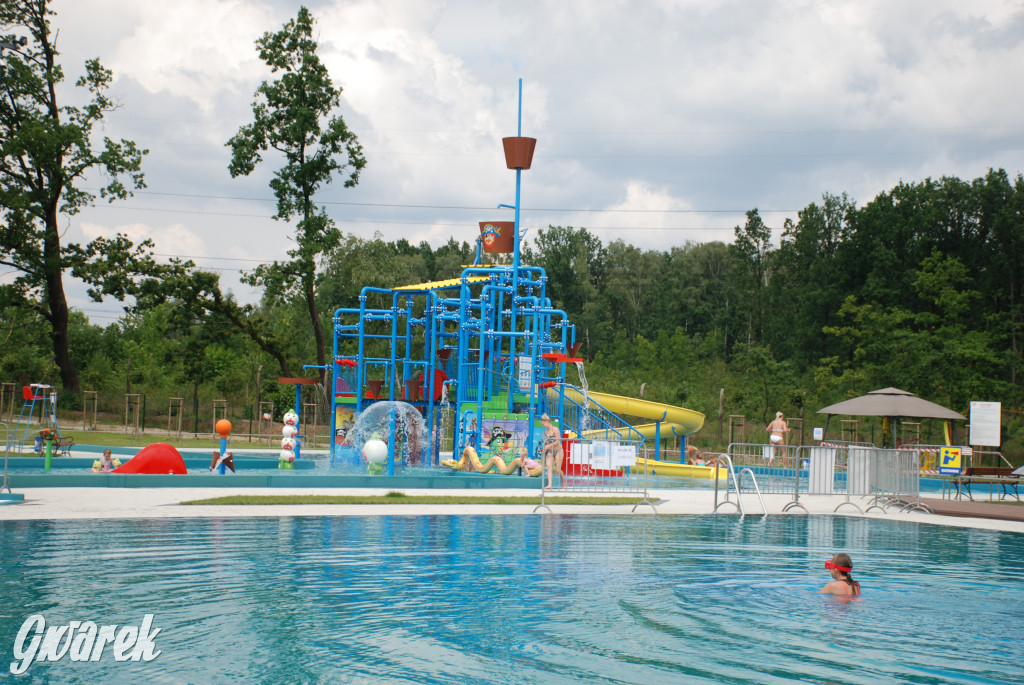 Basen otwarty, wodny i piracki plac zabaw czekają