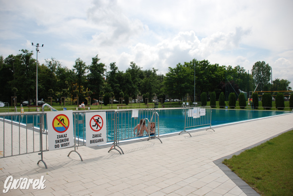 Basen otwarty, wodny i piracki plac zabaw czekają