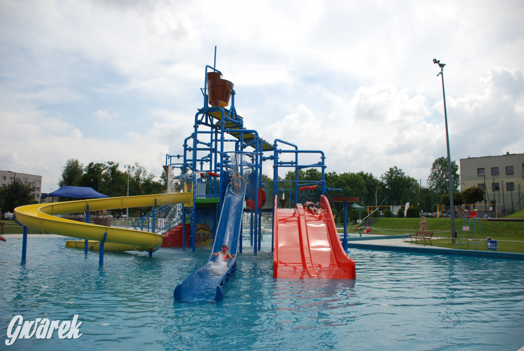 Basen otwarty, wodny i piracki plac zabaw czekają