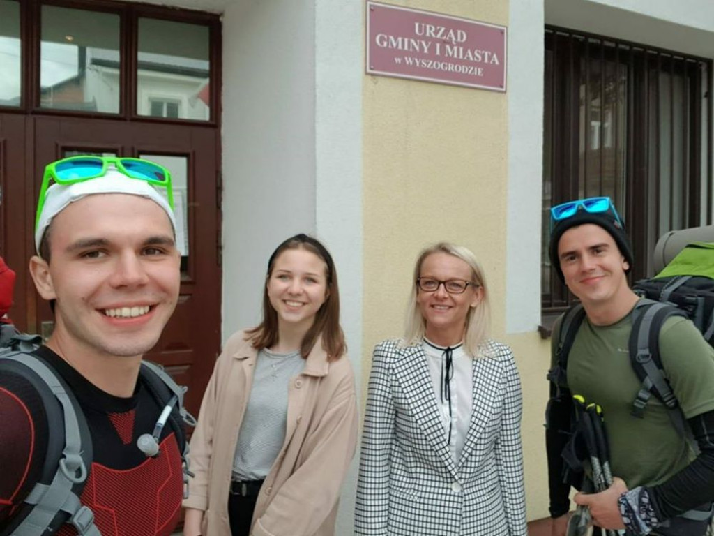 Pieszo z Tarnowskich Gór do Giżycka. Dla Laury