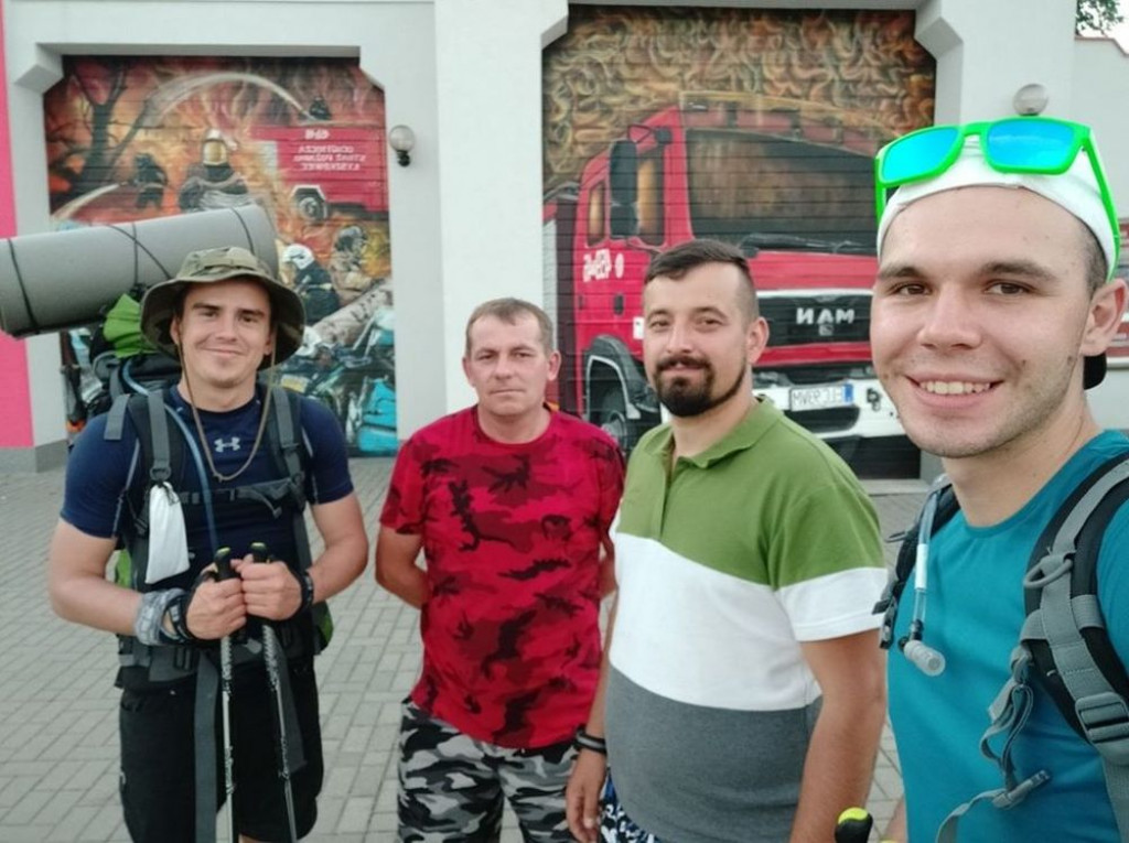 Pieszo z Tarnowskich Gór do Giżycka. Dla Laury