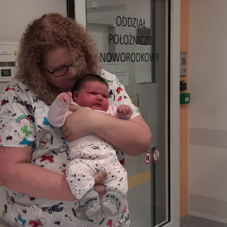 Pierwsza sesja zdjęciowa  Mai