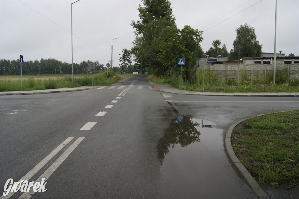 Lasowice. Dziurawa ulica Polna straszy