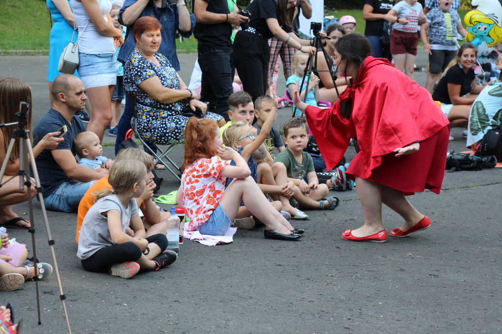 Teatralne Parkowanie z Niespasowanymi