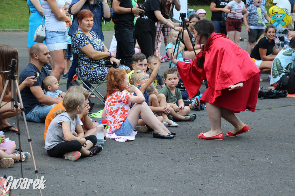 Teatralne Parkowanie z Niespasowanymi