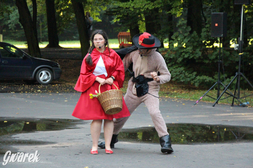 Teatralne Parkowanie z Niespasowanymi