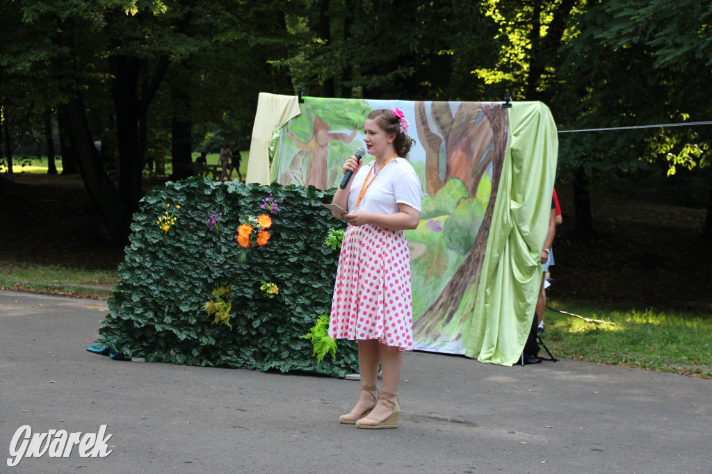 Teatralne Parkowanie z Niespasowanymi