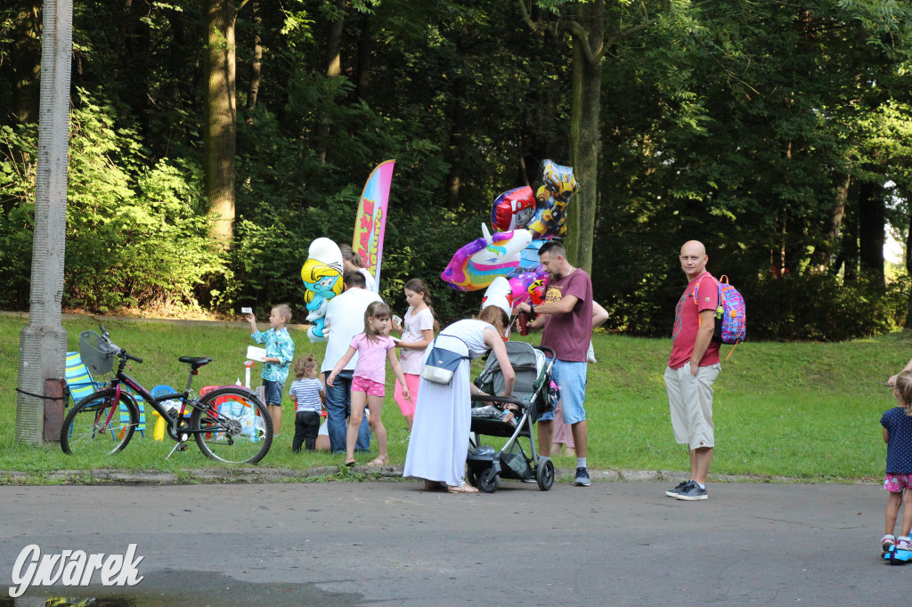 Teatralne Parkowanie z Niespasowanymi