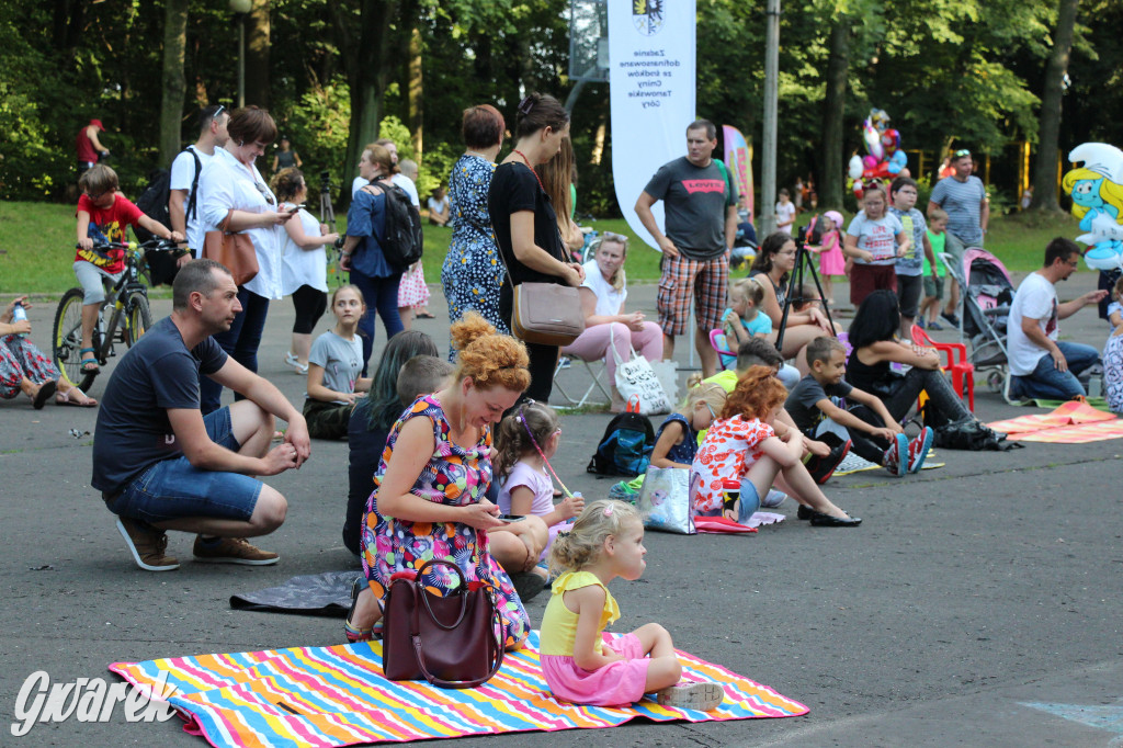 Teatralne Parkowanie z Niespasowanymi