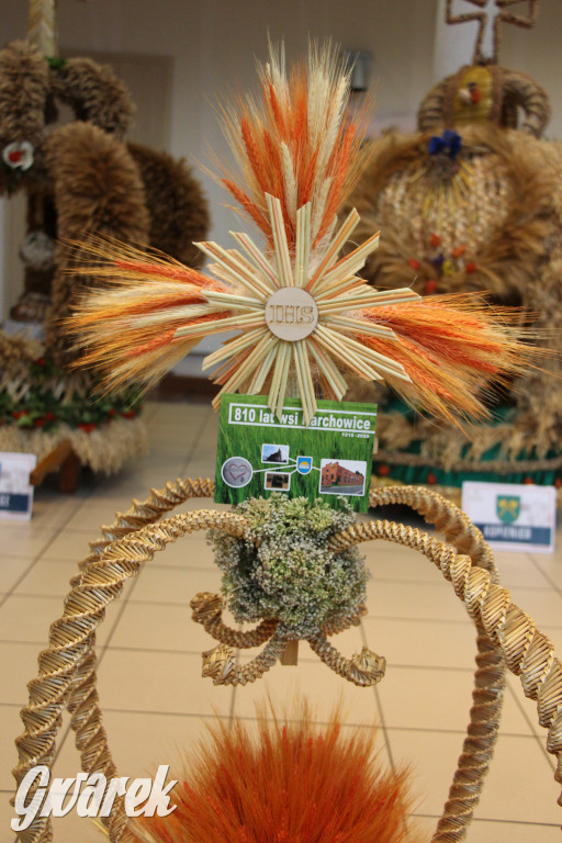 Zbrosławice. Wystawa koron żniwnych