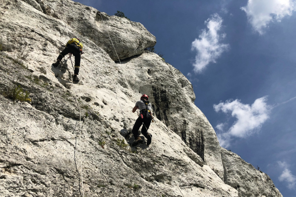 Strażacy z Radzionkowa ćwiczyli na skałach