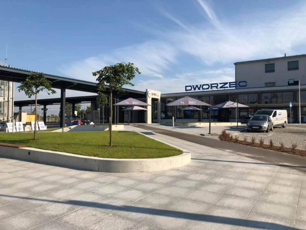 W Lublińcu otwarto nowoczesne centrum przesiadkowe