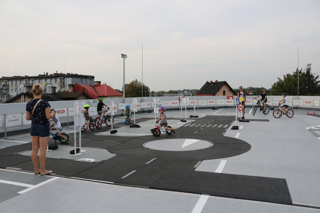 W Lublińcu otwarto nowoczesne centrum przesiadkowe