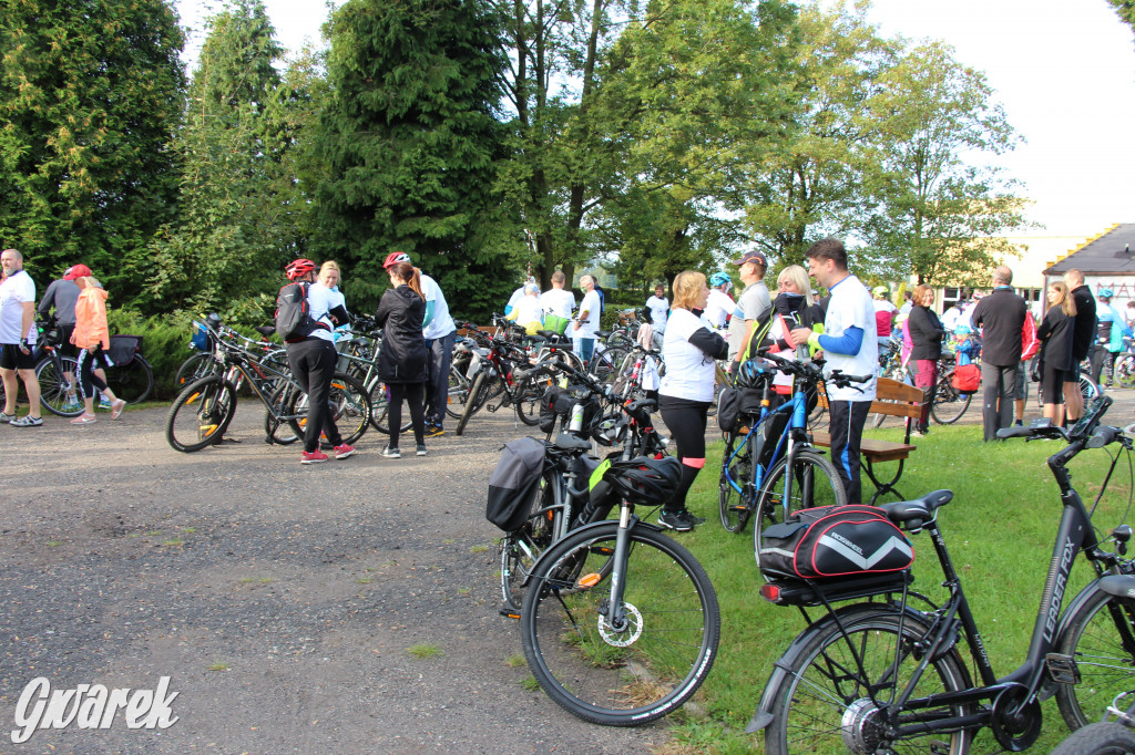 200 rowerzystów jedzie tropami górnośląskiej szlachty