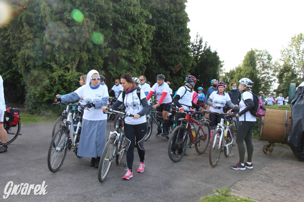 200 rowerzystów jedzie tropami górnośląskiej szlachty