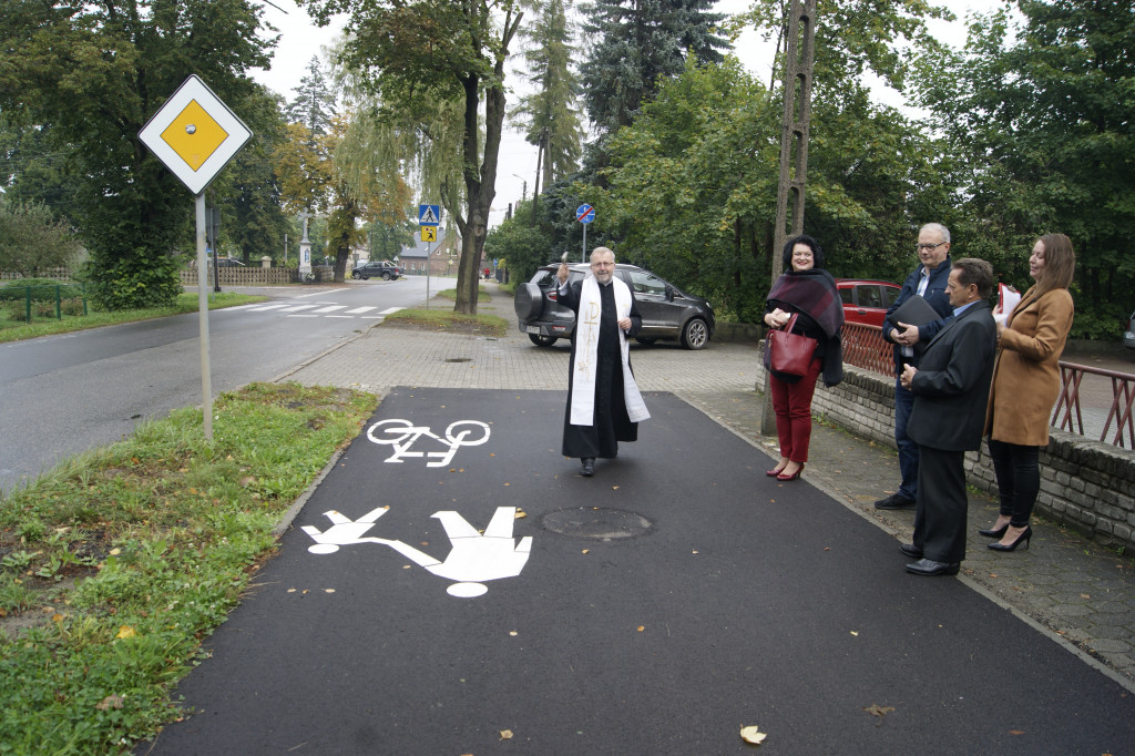 Ścieżka rowerowa Laryszów- Miedary poświęcona i otwarta
