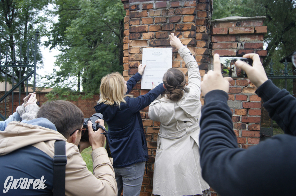 Społecznicy zajęli się cmentarzem żydowskim