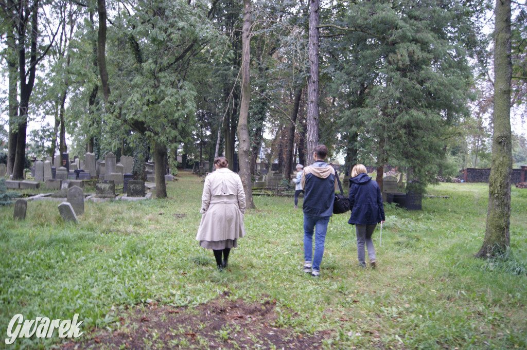 Społecznicy zajęli się cmentarzem żydowskim