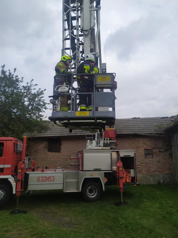 Na widok strażaków sam się ewakuował