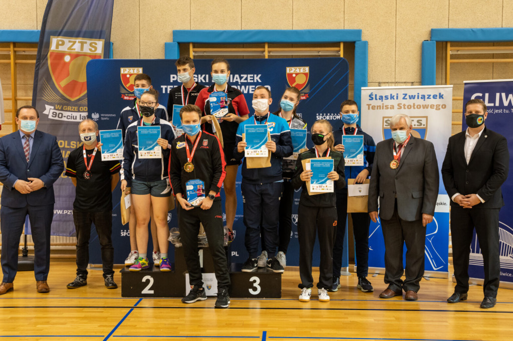 Złote i srebrne medale MKS Skarbek