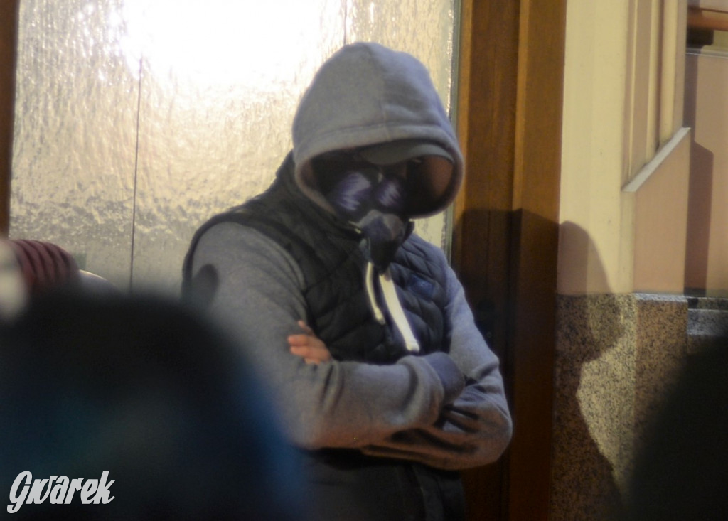 Młodzież protestuje przed biurem poseł Dziuk