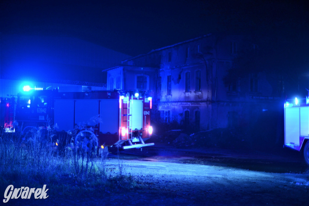 Kalety. Pożar w dawnej fabryce