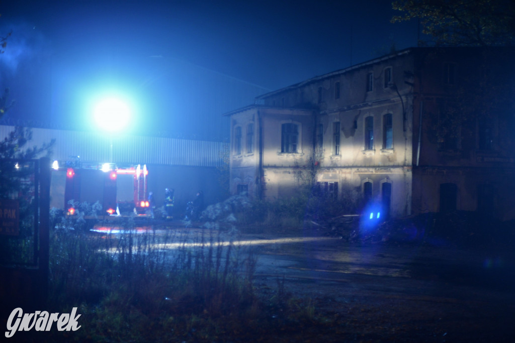 Kalety. Pożar w dawnej fabryce