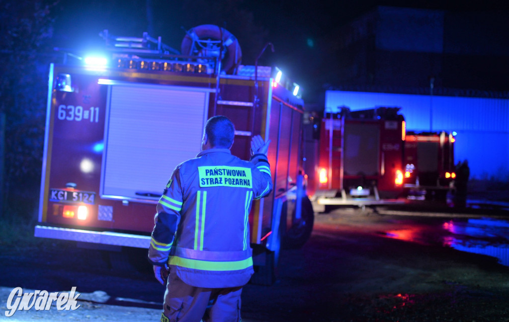 Kalety. Pożar w dawnej fabryce