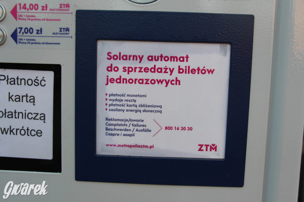 Solarny automat do sprzedaży biletów
